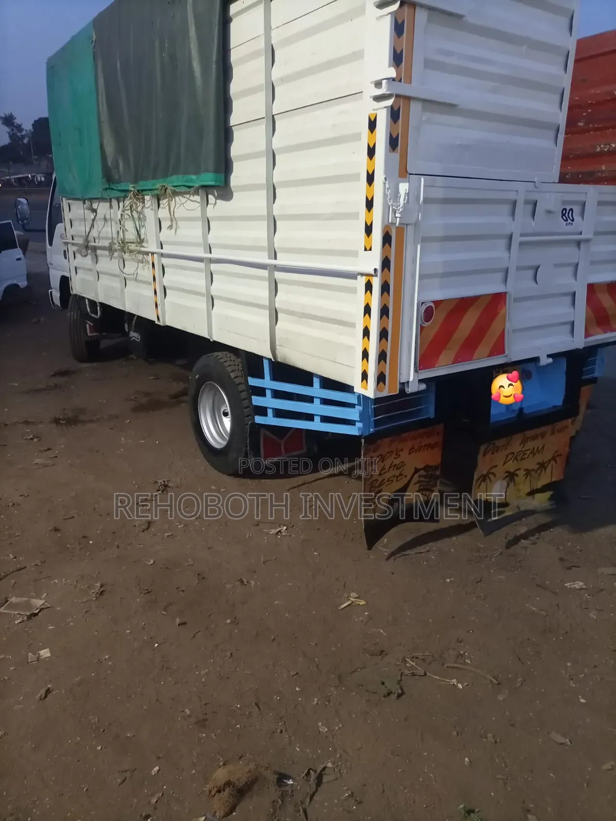 Isuzu ELF Truck 2015 White
