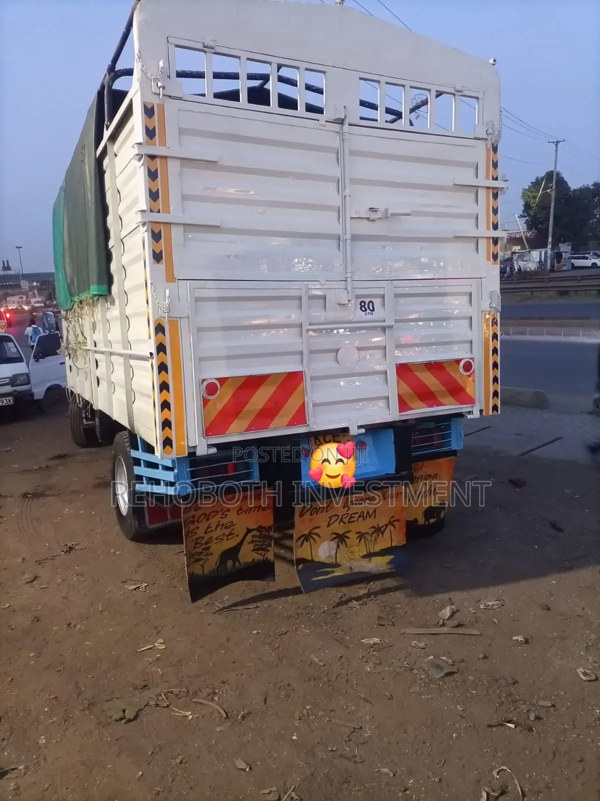 Isuzu ELF Truck 2015 White
