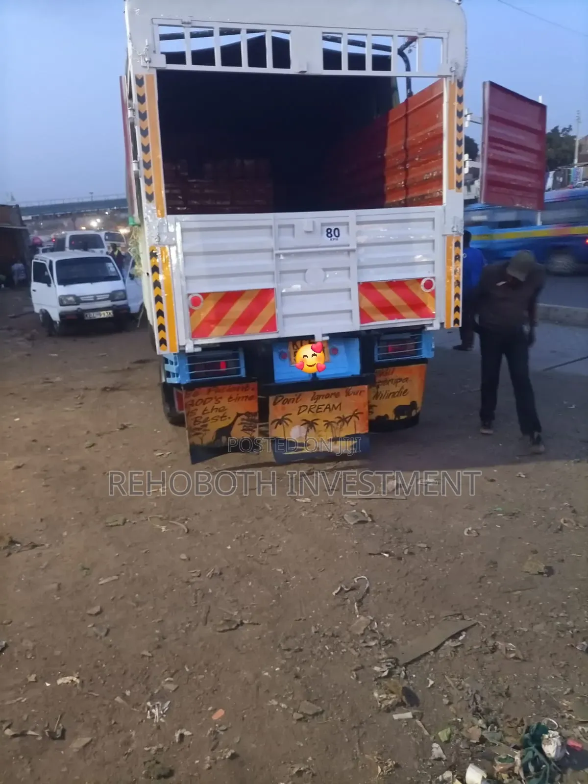 Isuzu ELF Truck 2015 White