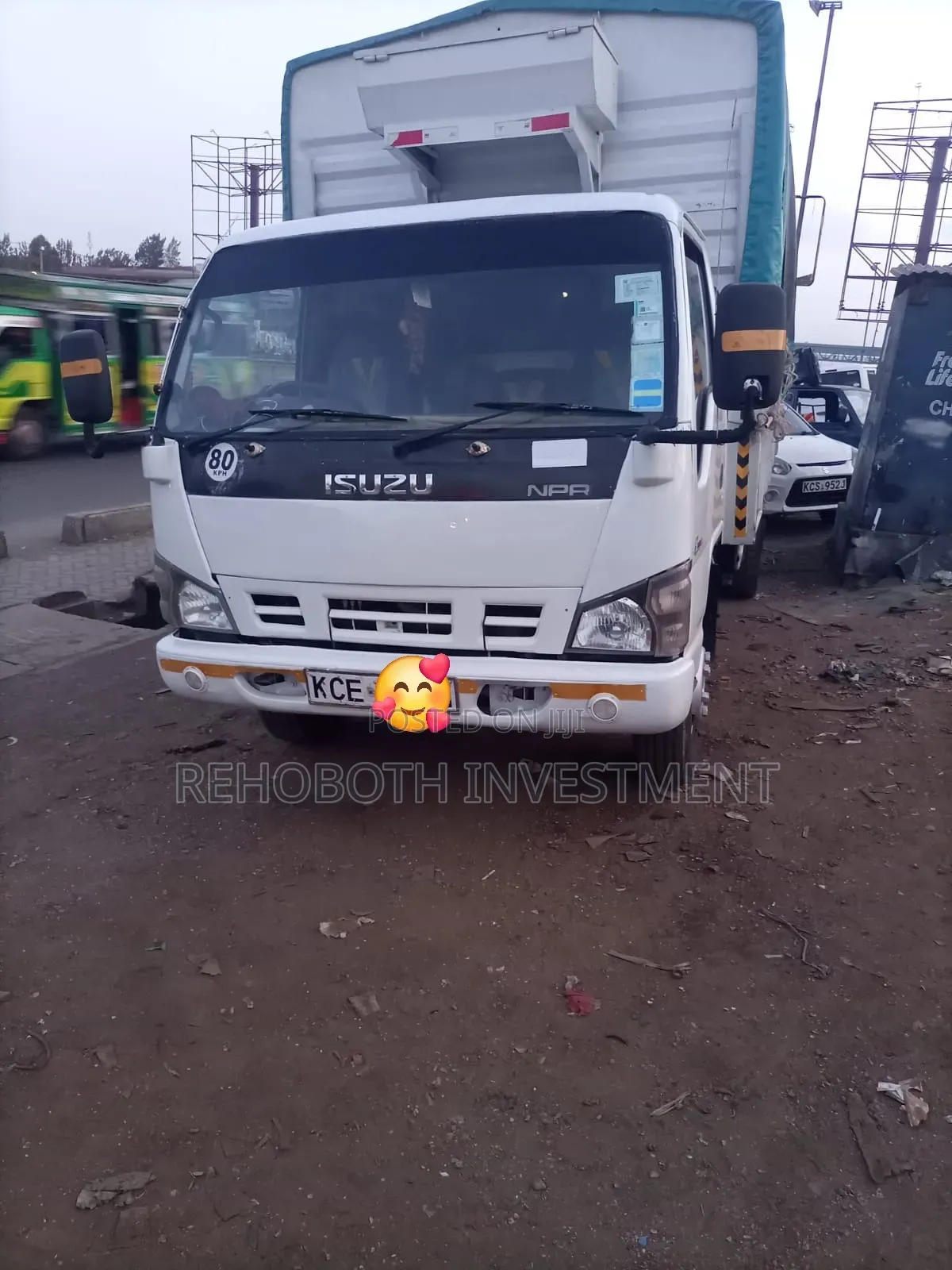 Isuzu ELF Truck 2015 White