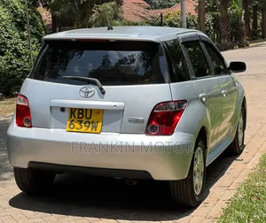 Toyota IST 2007 Silver