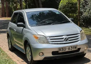 Toyota IST 2007 Silver