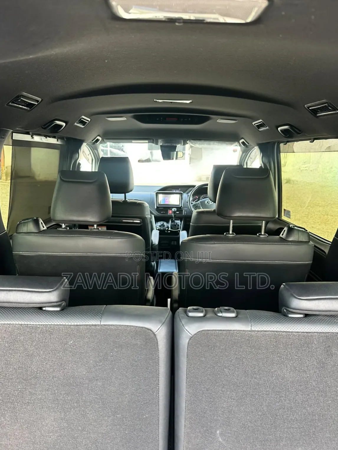 Toyota Noah 2.0 AWD (7 Seater) 2019 Pearl