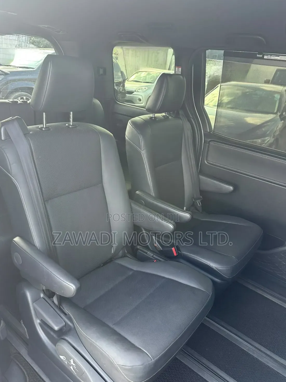 Toyota Noah 2.0 AWD (7 Seater) 2019 Pearl