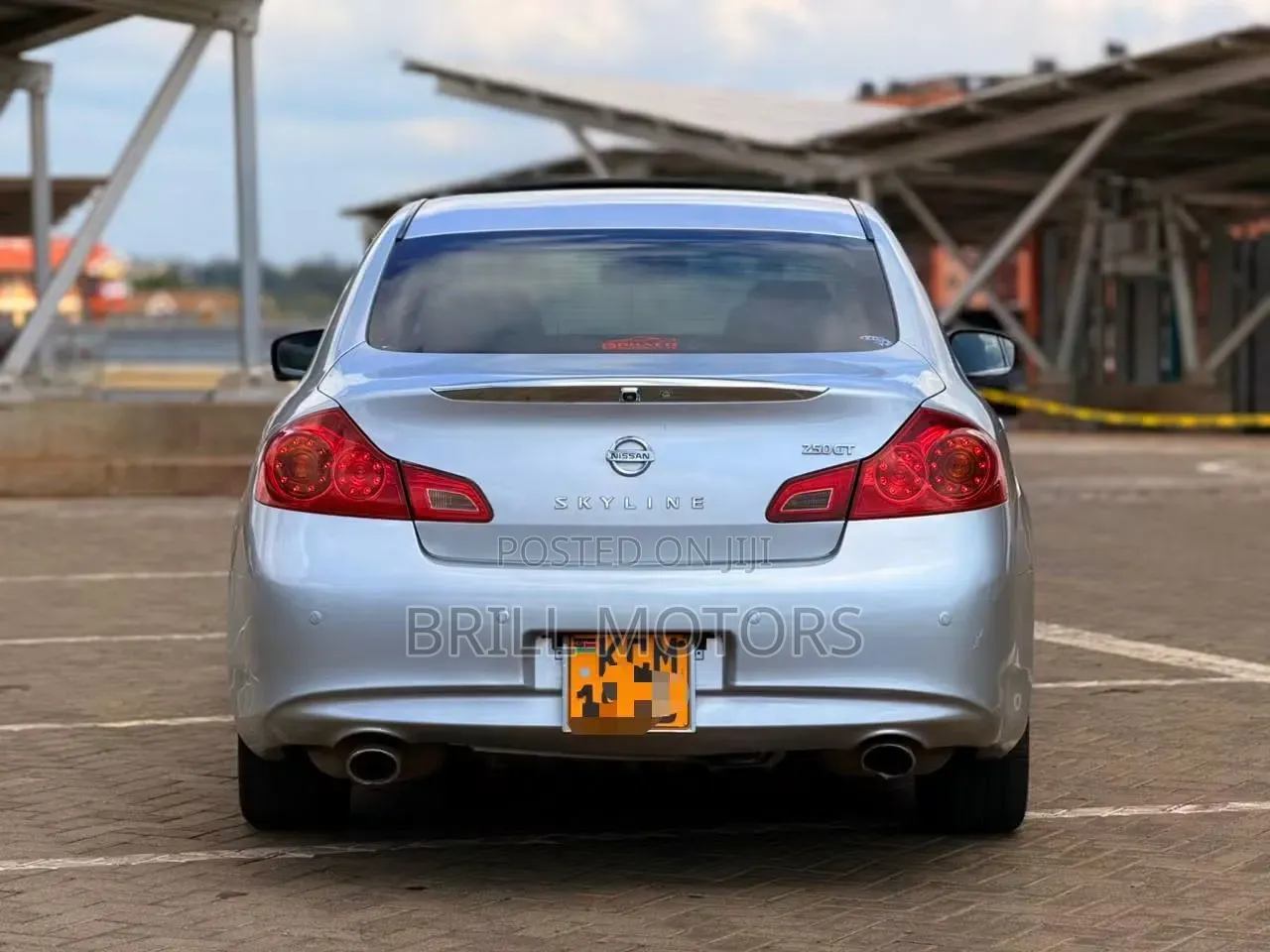 Nissan Skyline 2010 Silver