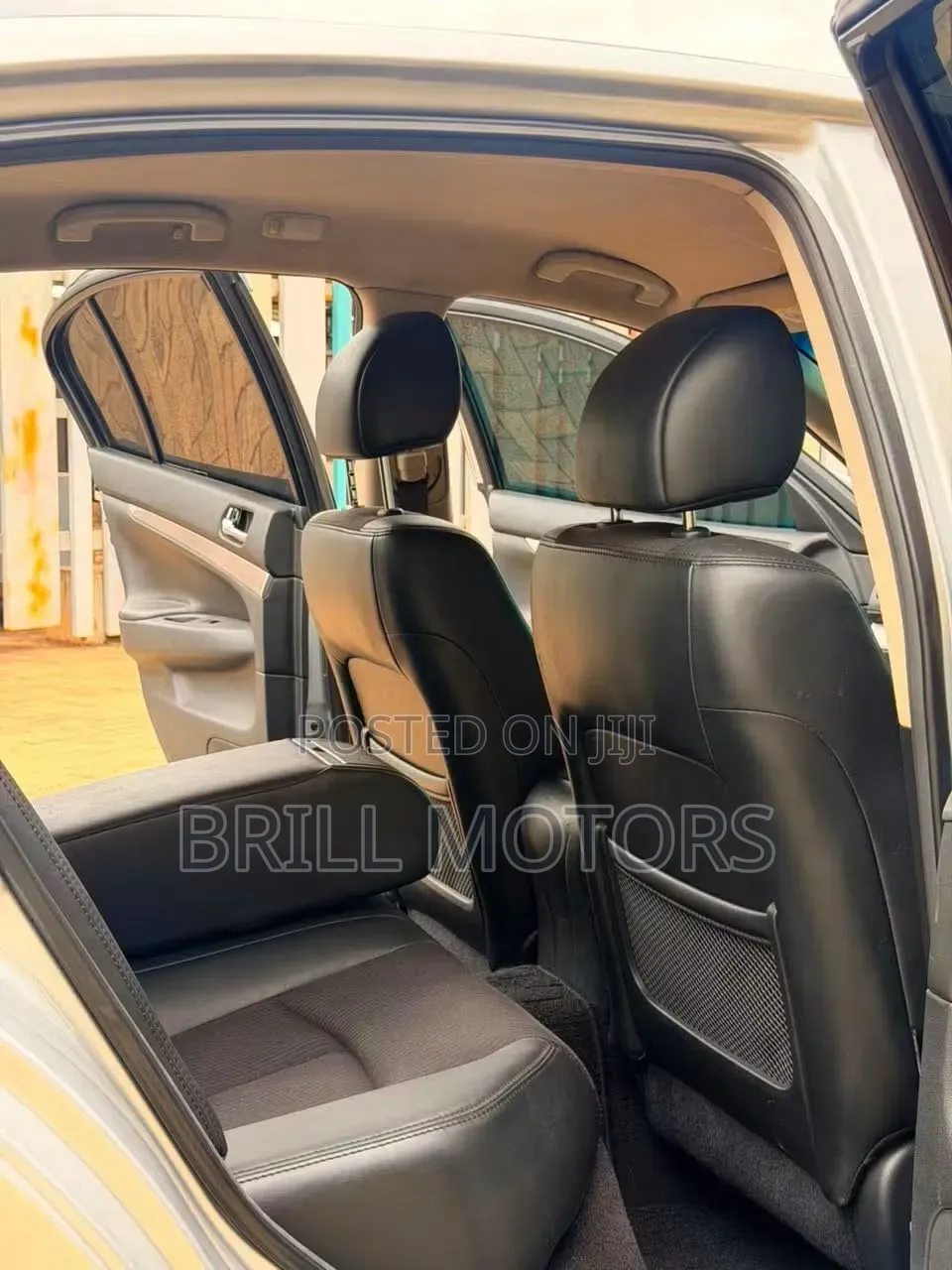 Nissan Skyline 2014 Silver