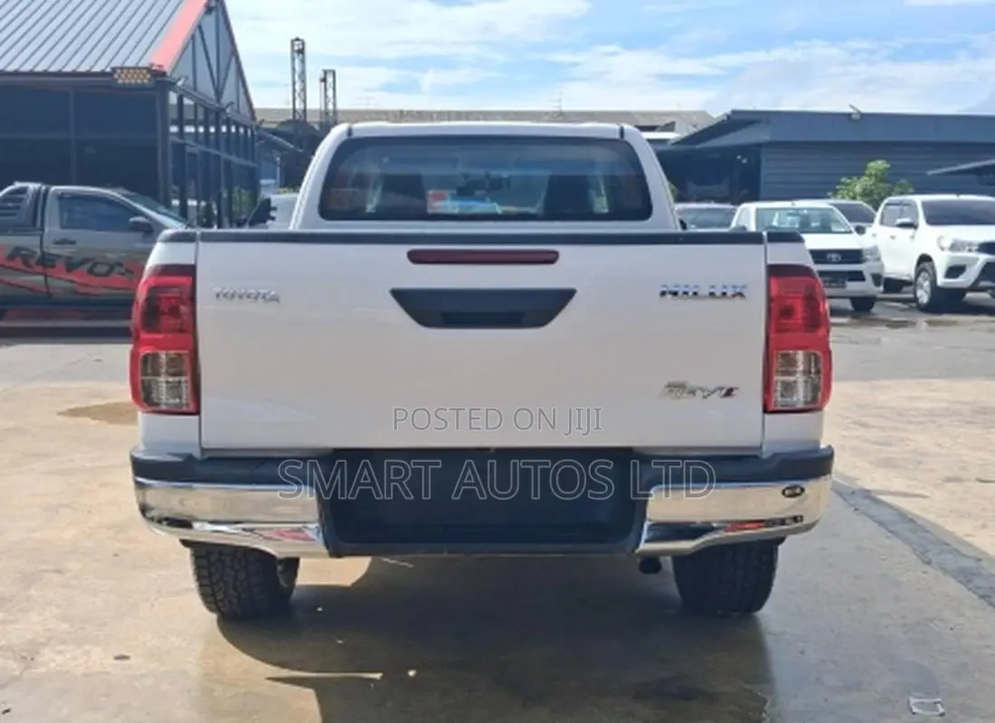 Toyota Hilux Revo Smart Cab Deisel 2.4 AWD 2019