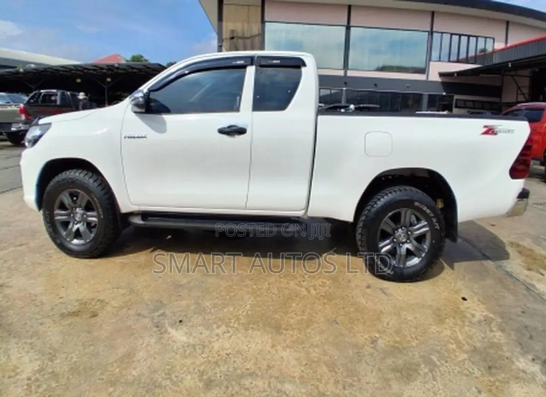 Toyota Hilux Revo Smart Cab Deisel 2.4 AWD 2019