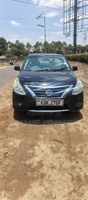 Nissan Latio 1.2 2015 Black