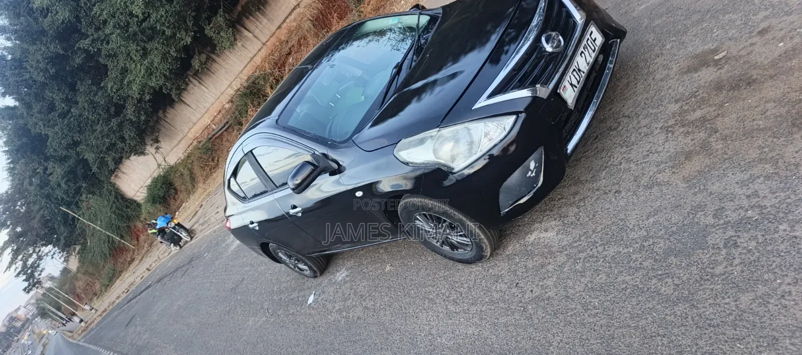 Nissan Latio 1.2 2015 Black