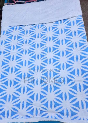 Heavy Sherpa Fleece Throw Blanket | 6x6
