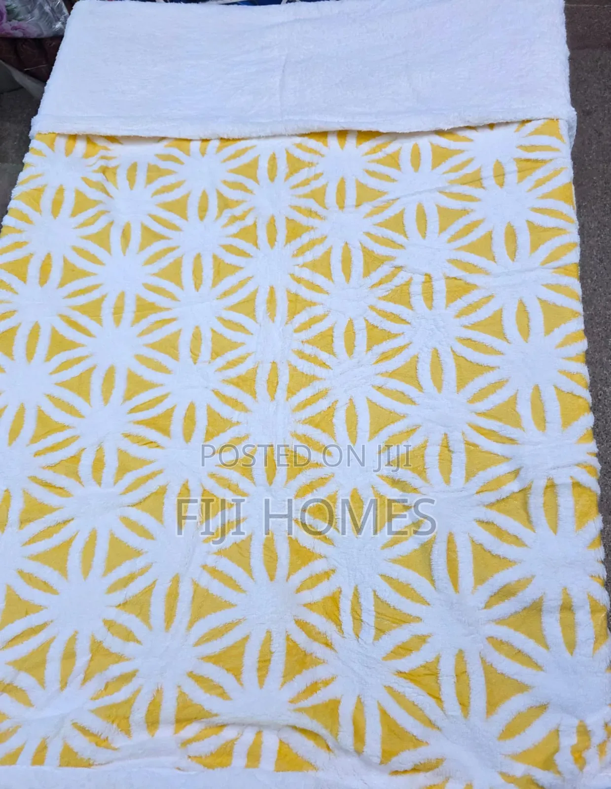 Heavy Sherpa Fleece Throw Blanket | 6x6