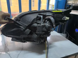 Toyota Ractis 2005 Ex Japan Xenon Headlights
