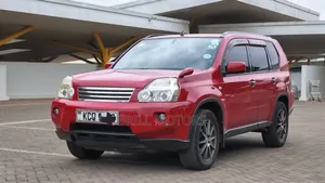 Nissan X-Trail 2011 Red