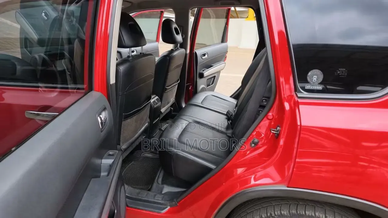 Nissan X-Trail 2011 Red