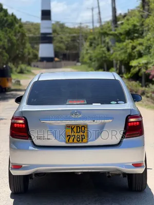 Toyota Axio 2017 Silver