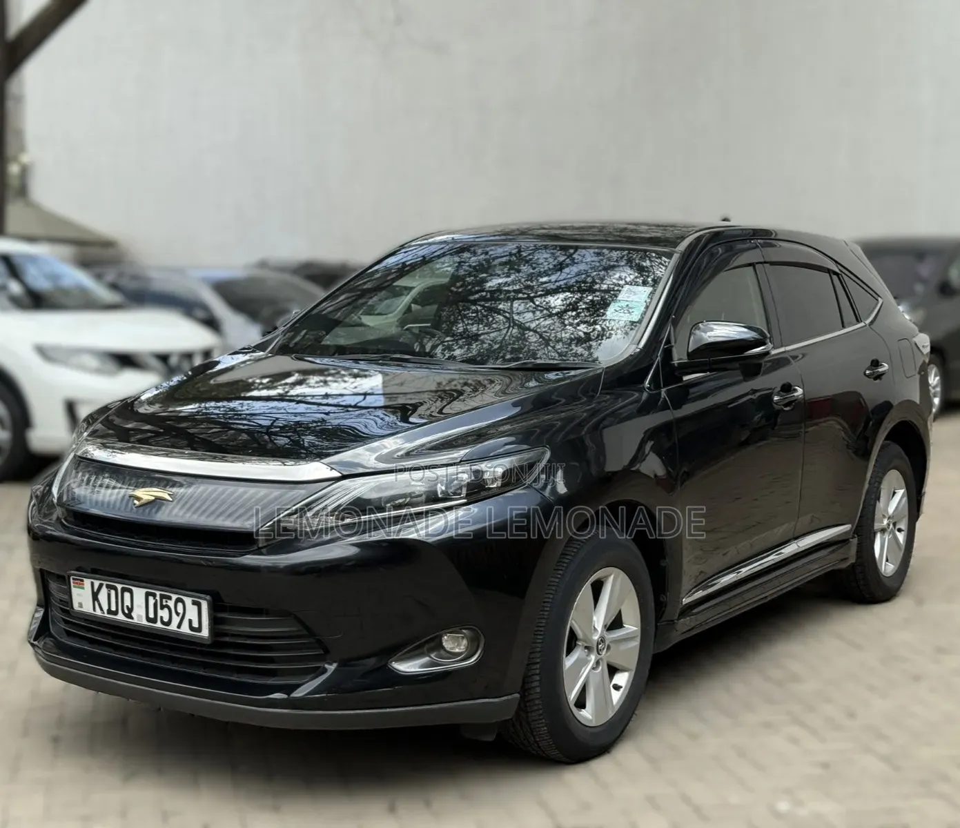 Toyota Harrier 2.0 4WD 2017 Black
