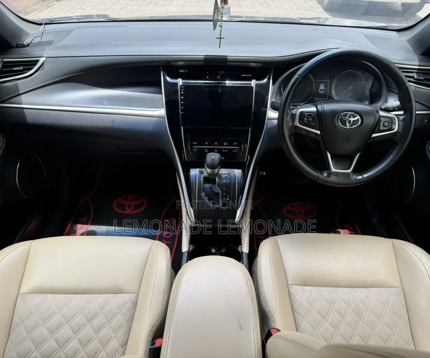 Toyota Harrier 2.0 4WD 2017 Black