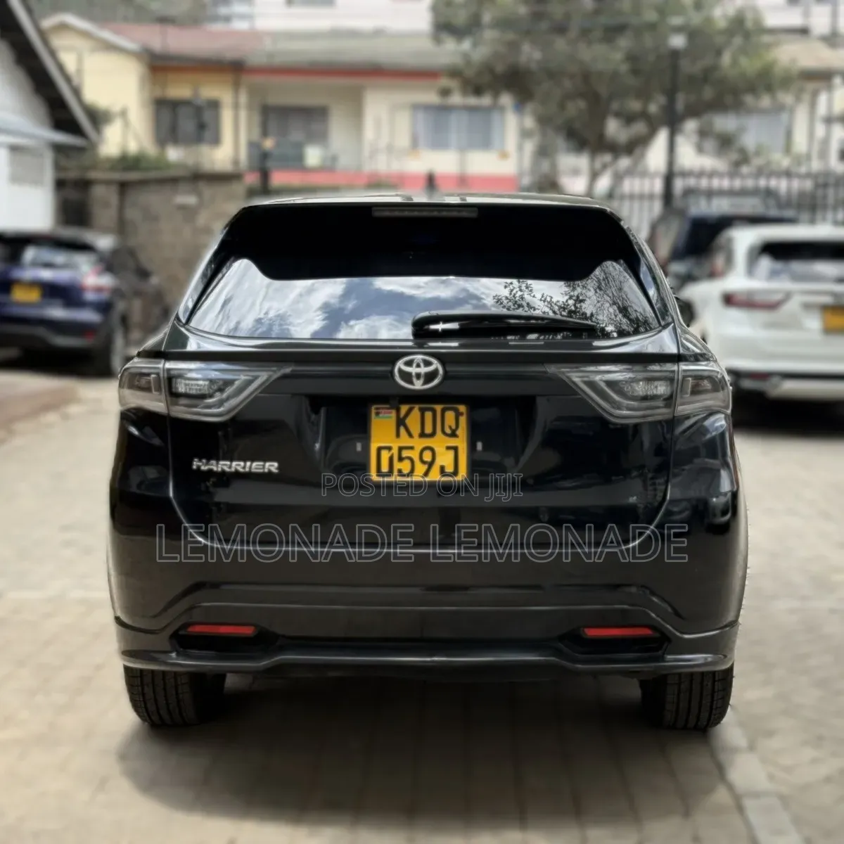 Toyota Harrier 2.0 4WD 2017 Black