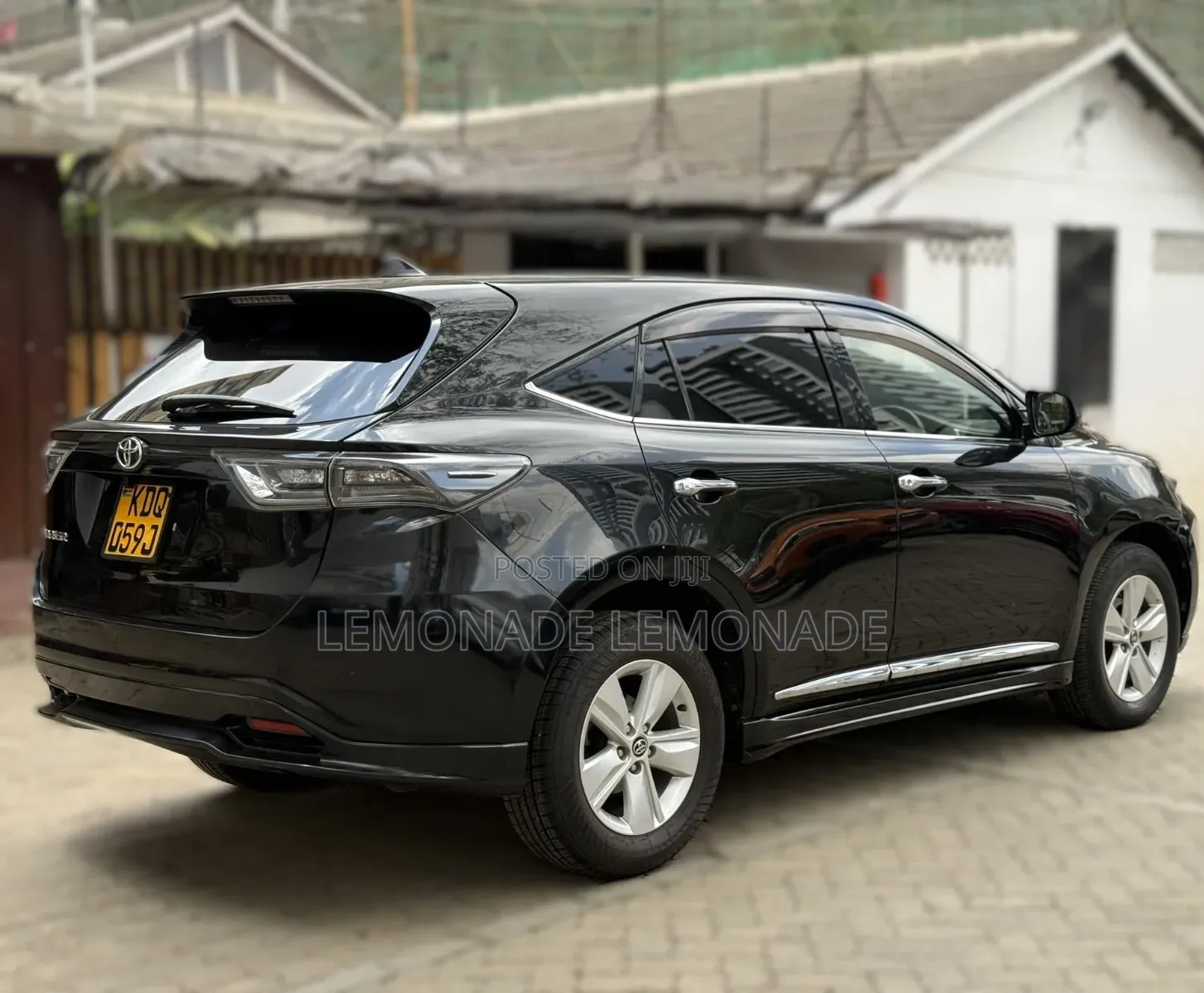 Toyota Harrier 2.0 4WD 2017 Black