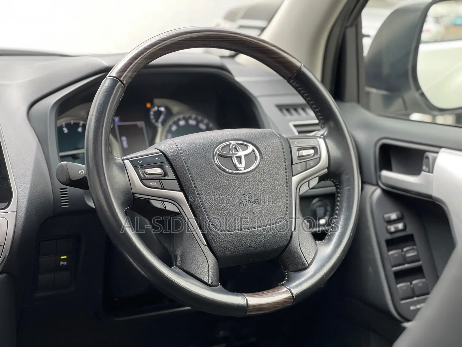 Toyota Land Cruiser Prado 2.7 2020 White