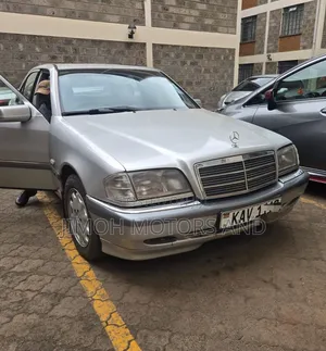 Mercedes-Benz C200 2001 Silver