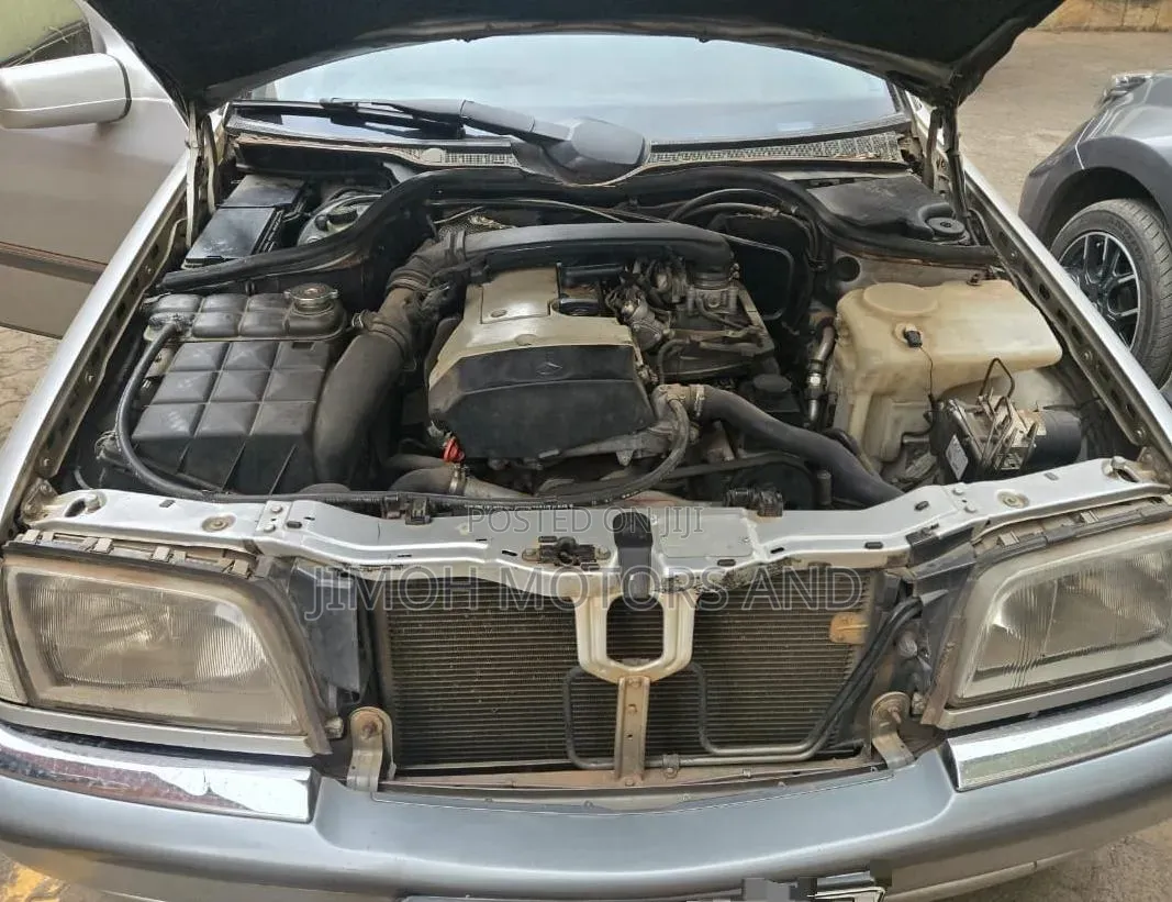 Mercedes-Benz C200 2001 Silver