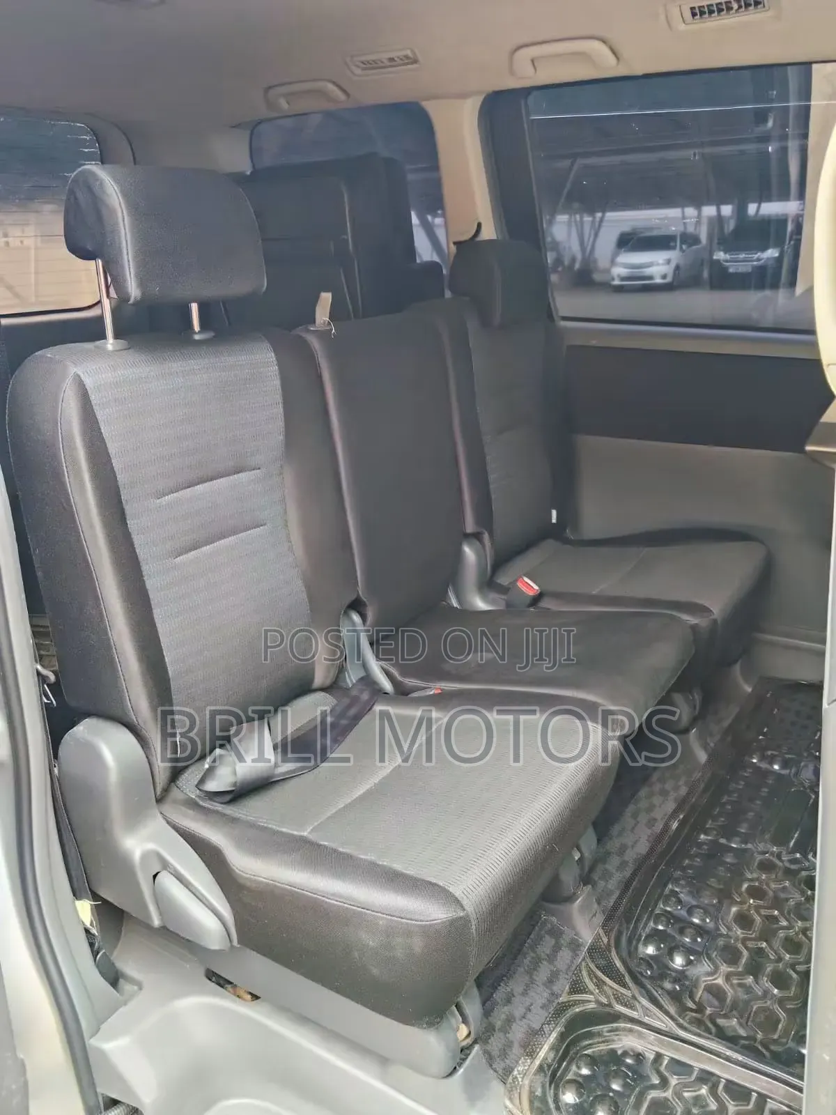 Toyota Voxy 2007 Silver