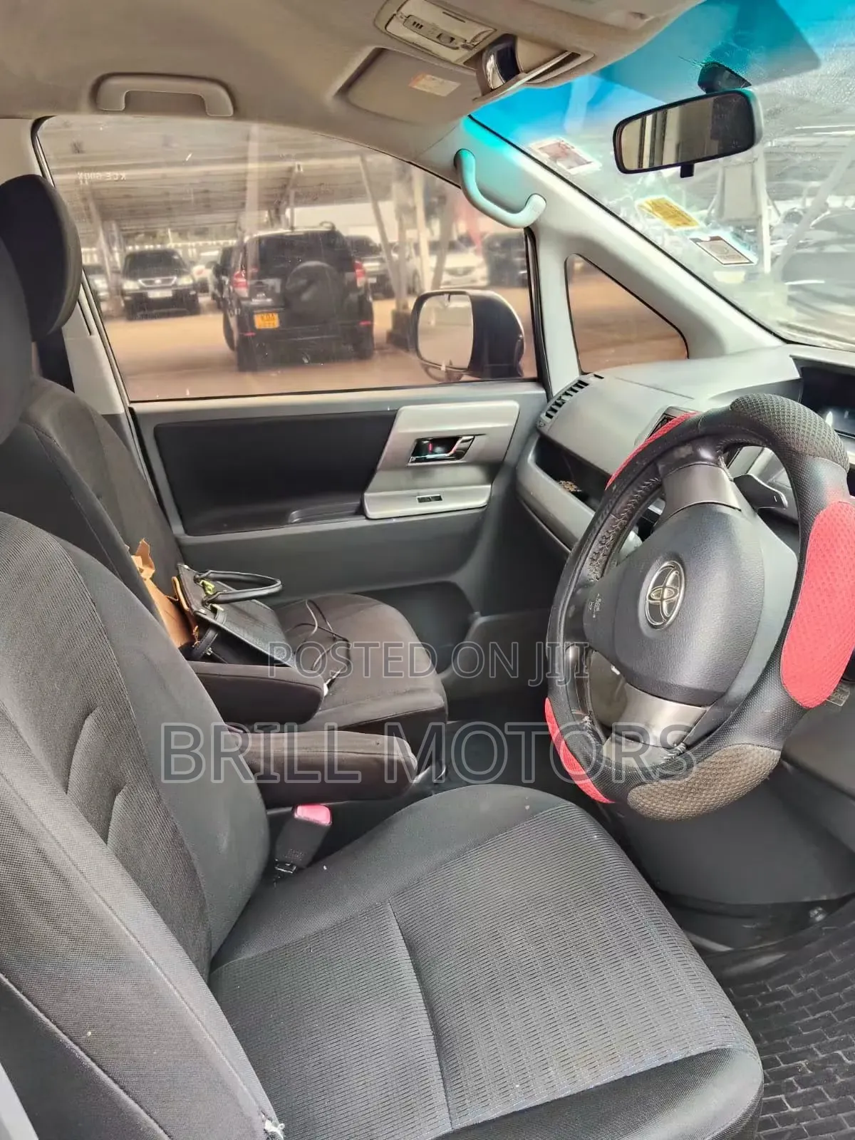 Toyota Voxy 2007 Silver