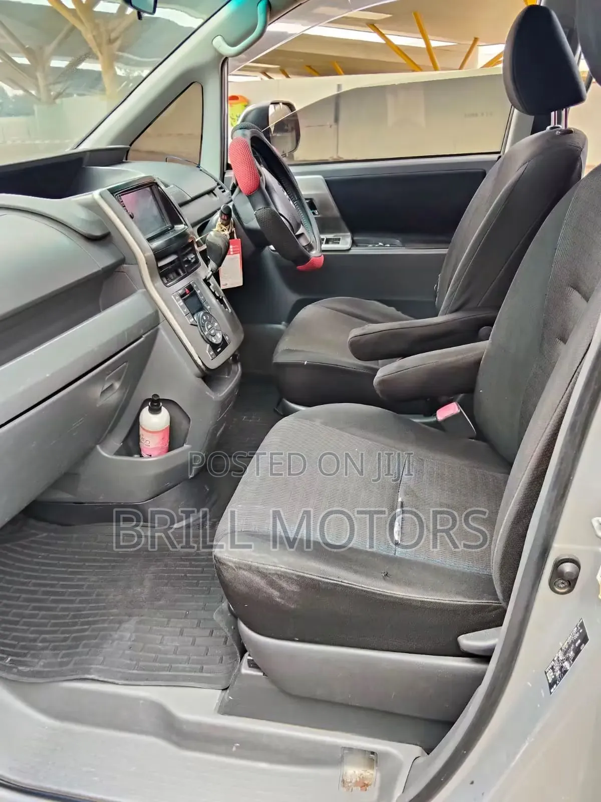 Toyota Voxy 2007 Silver