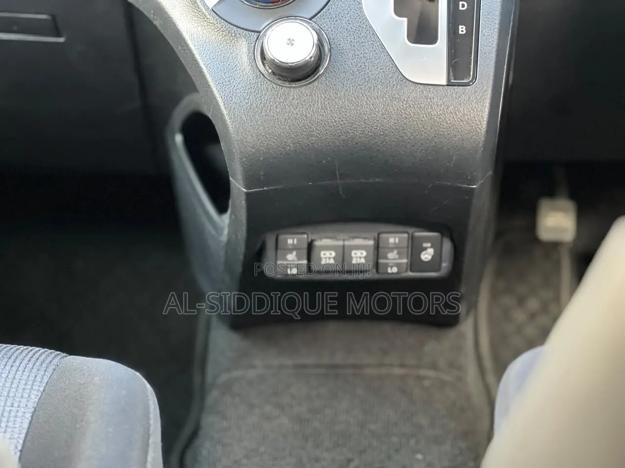 Toyota Sienta 1.5 Hybrid FWD 2020 White