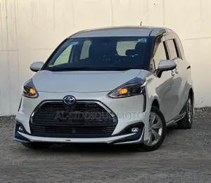 Toyota Sienta 1.5 Hybrid FWD 2020 White