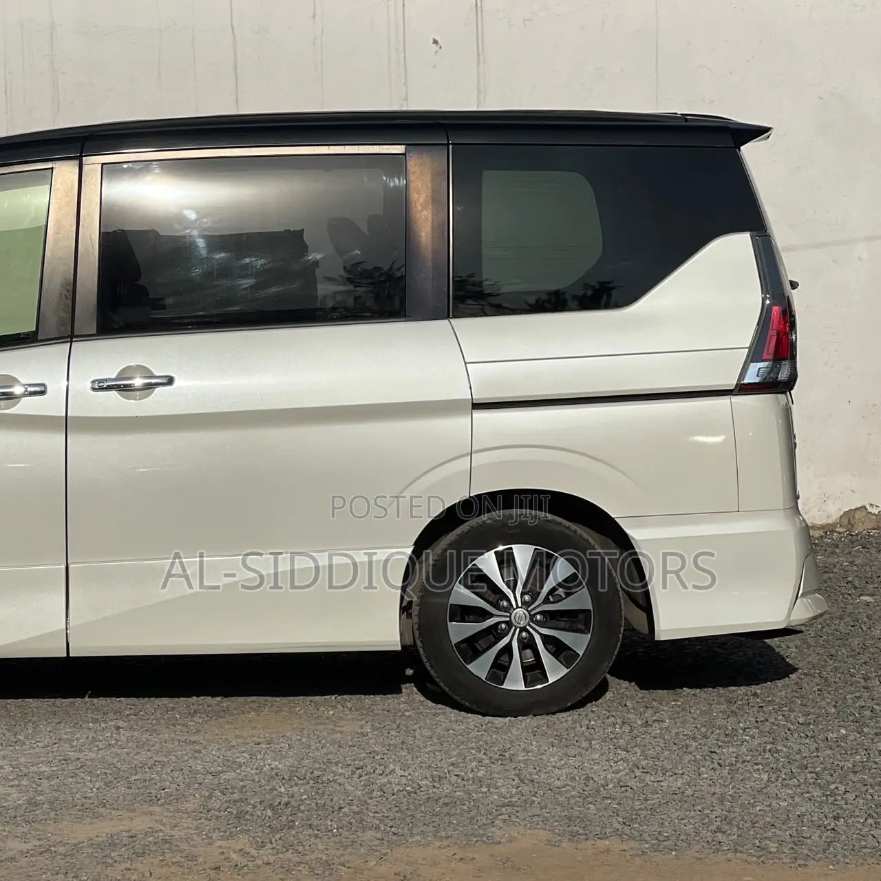 Nissan Serena 2019 White