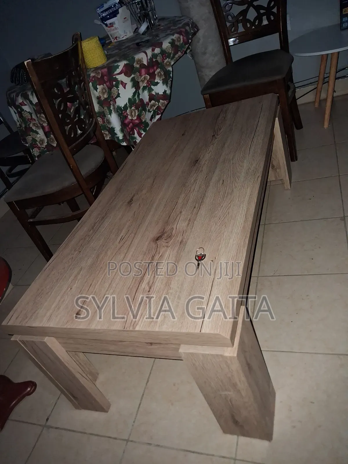 Used Preston Coffee Table – Summer Oak Finish