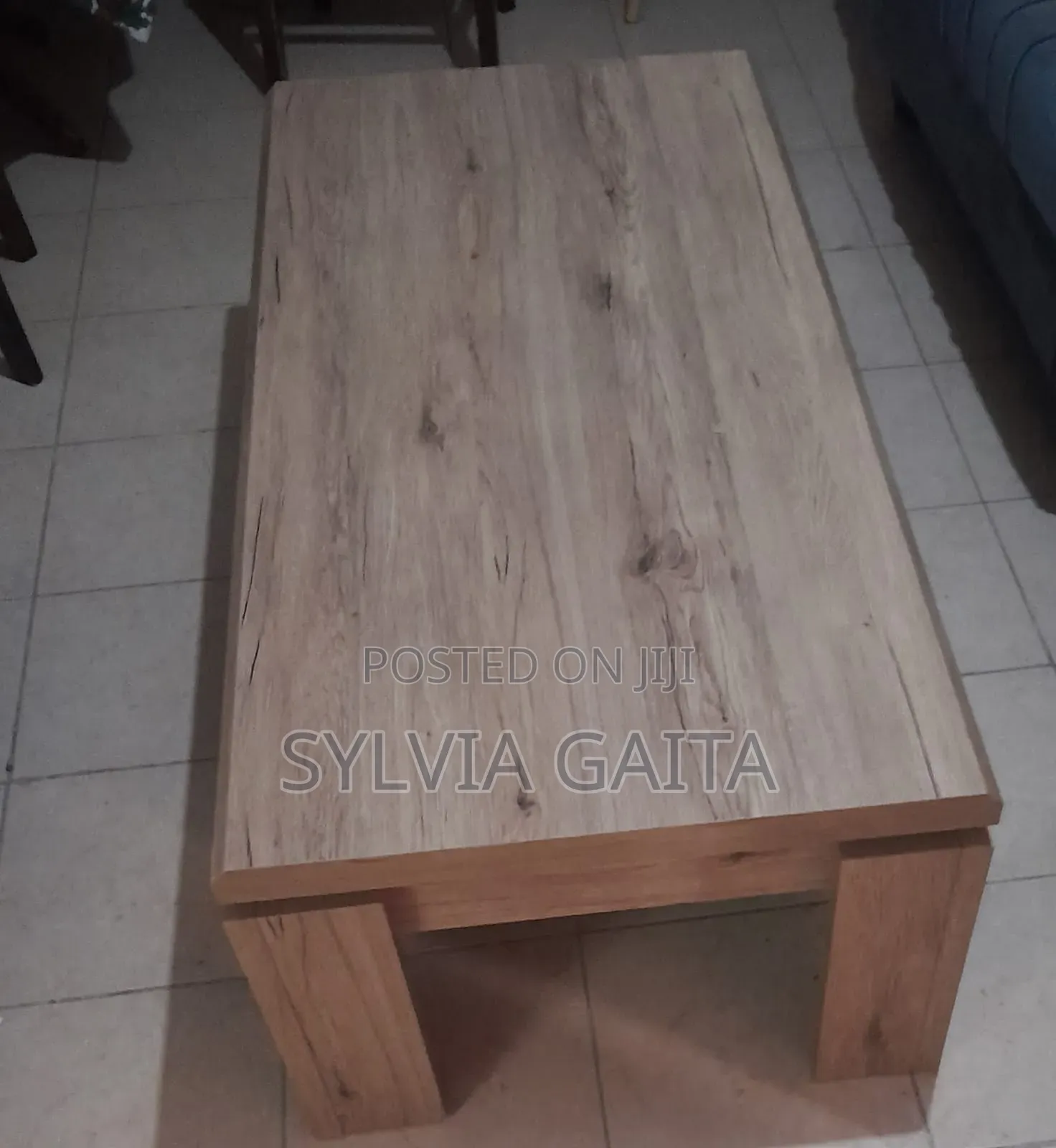 Used Preston Coffee Table – Summer Oak Finish