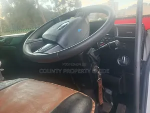 Faw Jk6 Series Truck Model 4×2 High Roof Cabin