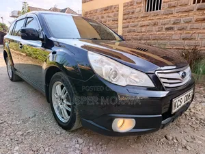 Subaru Outback 2.5i Premium 2011 Black