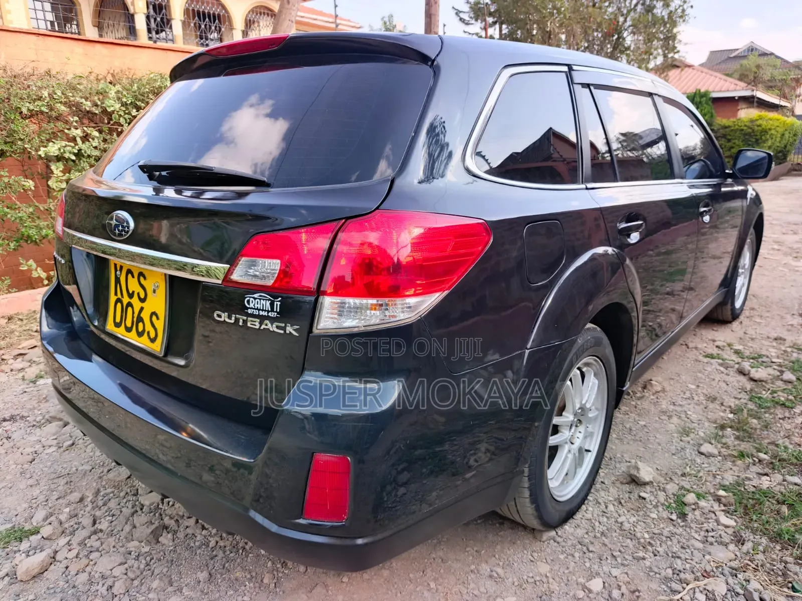 Subaru Outback 2.5i Premium 2011 Black