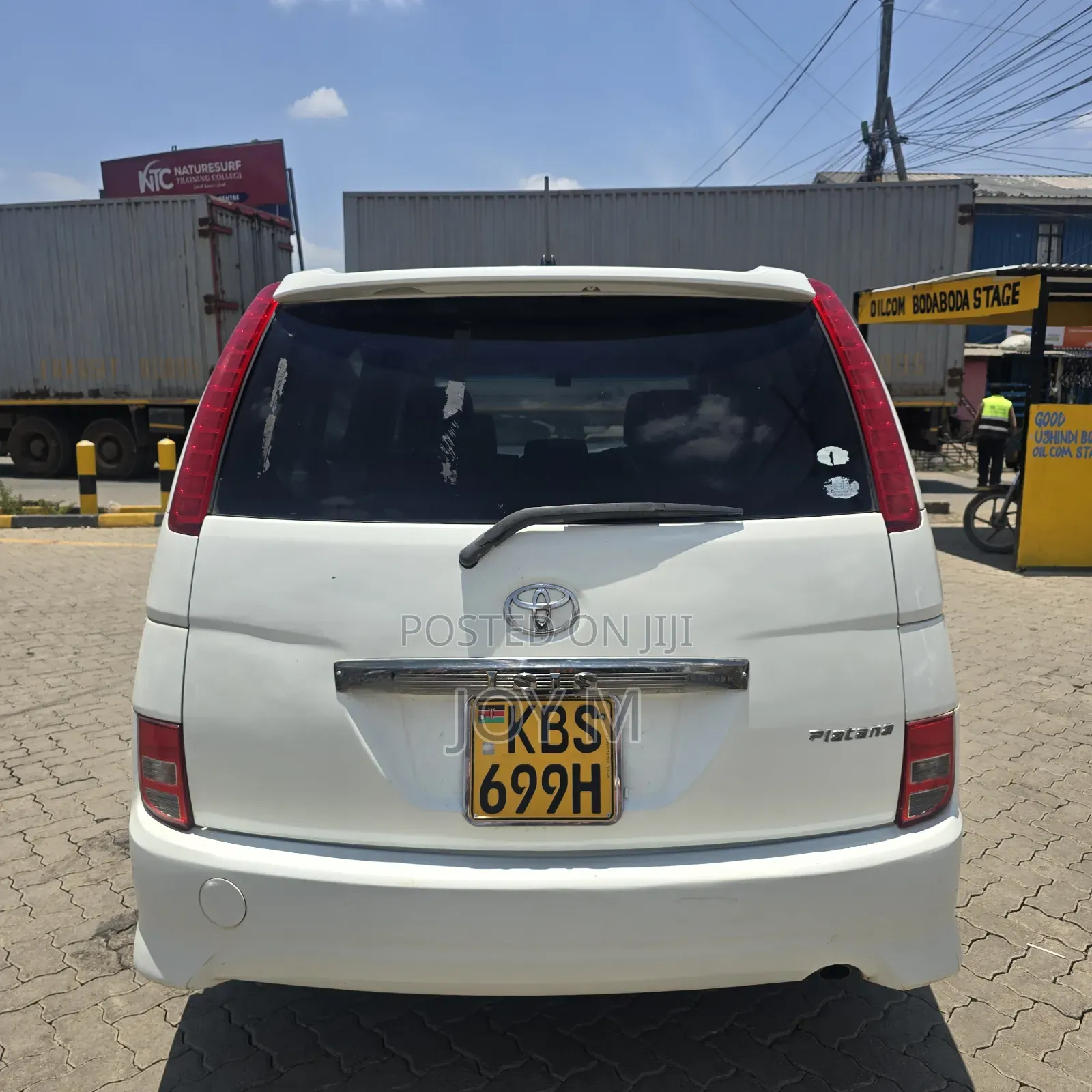 Toyota ISIS 2008 White