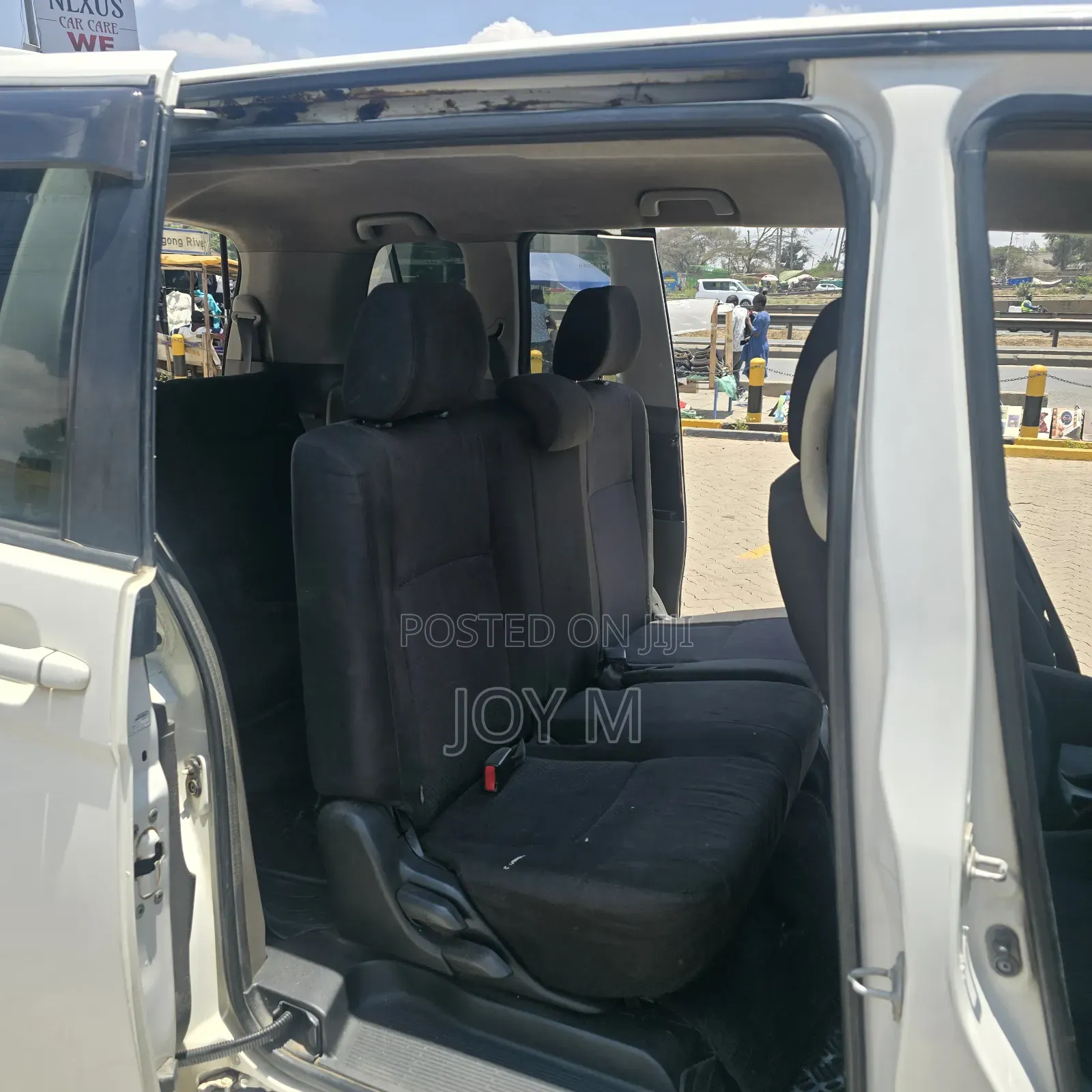 Toyota ISIS 2008 White