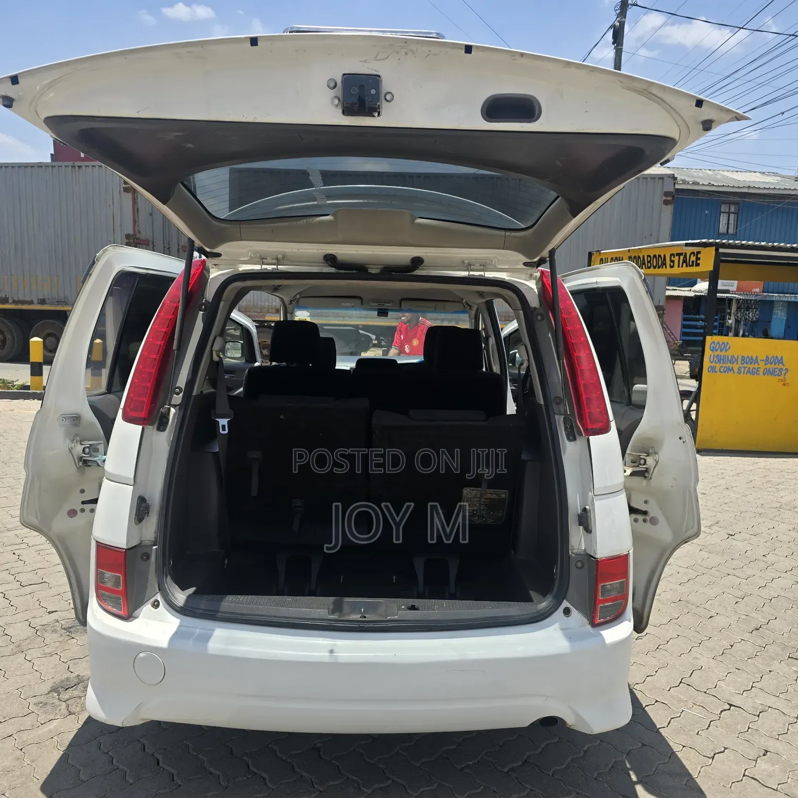 Toyota ISIS 2008 White