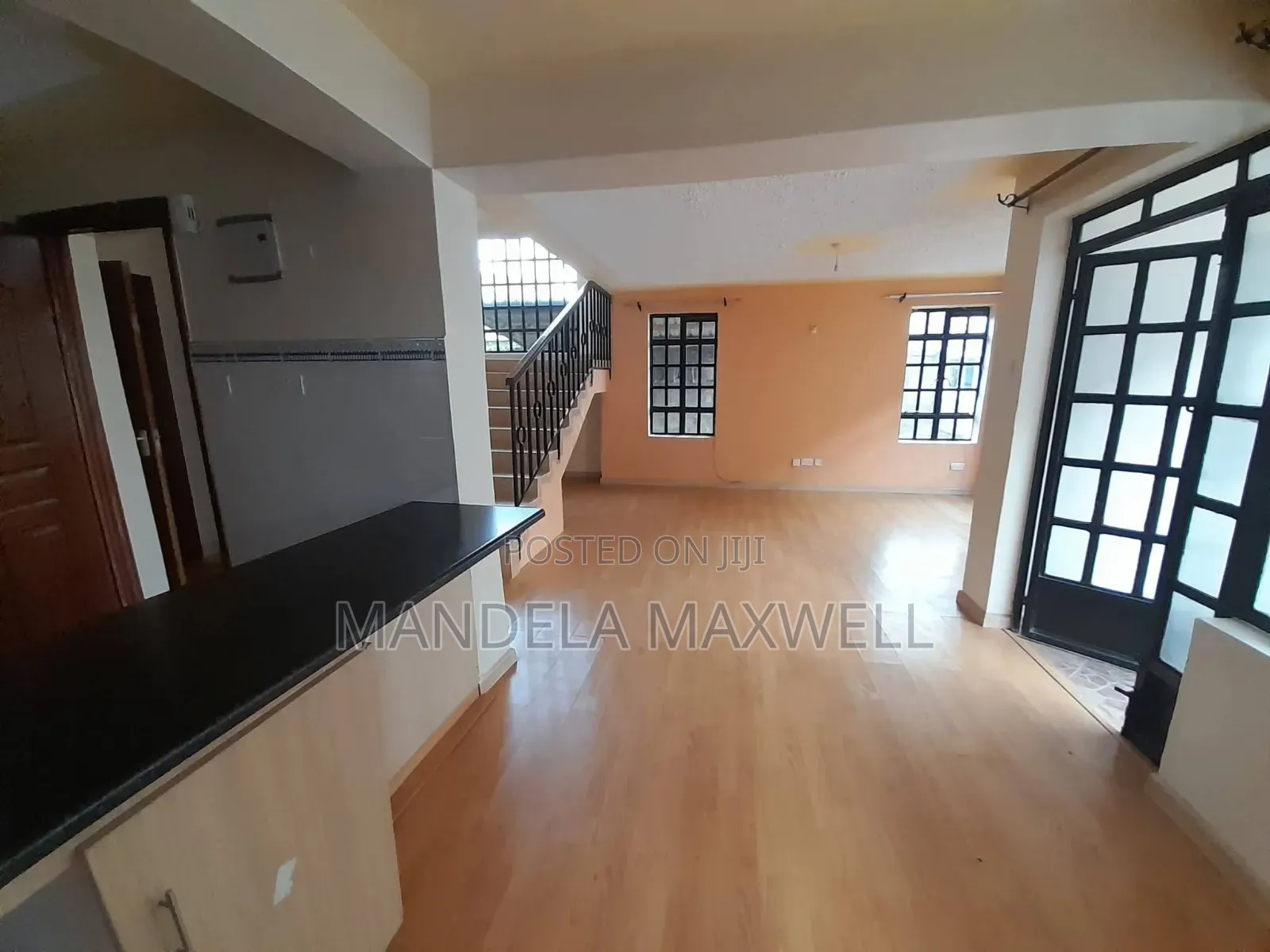 3bdrm Duplex in Gateway Mall Area for rent