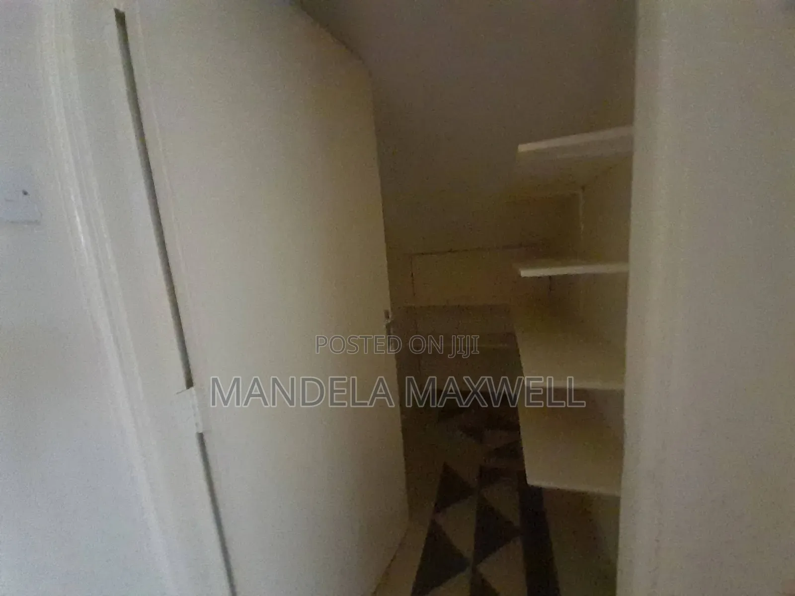 3bdrm Duplex in Gateway Mall Area for rent