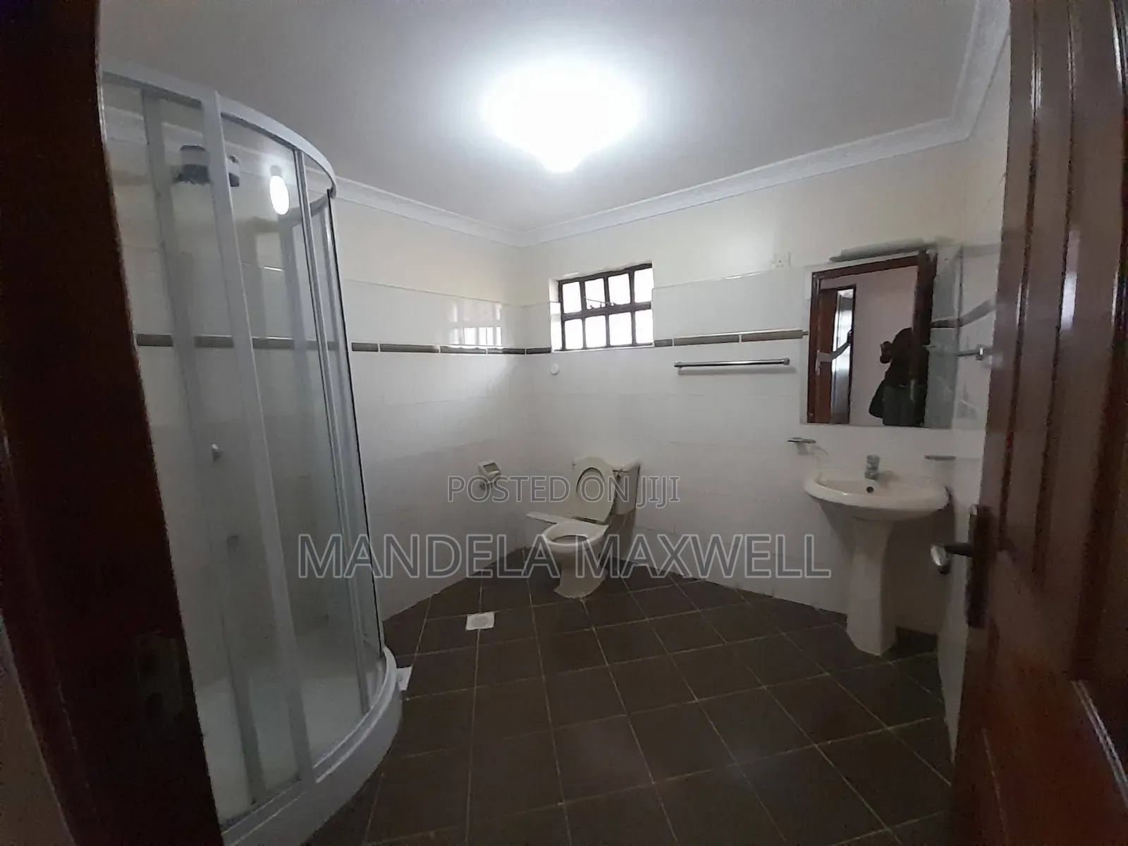 3bdrm Duplex in Gateway Mall Area for rent