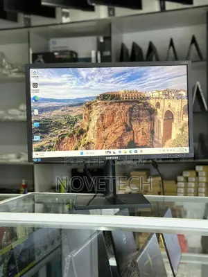 SAMSUNG 24" Inch Monitor VGA DPort DVI