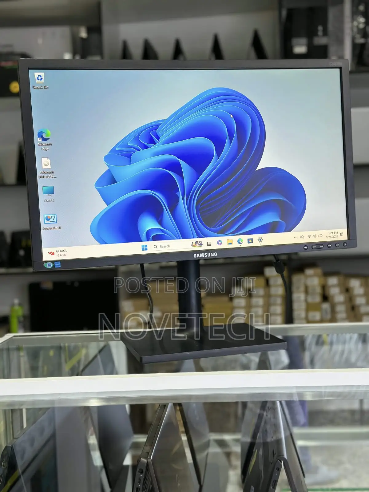 SAMSUNG 24" Inch Monitor VGA DPort DVI