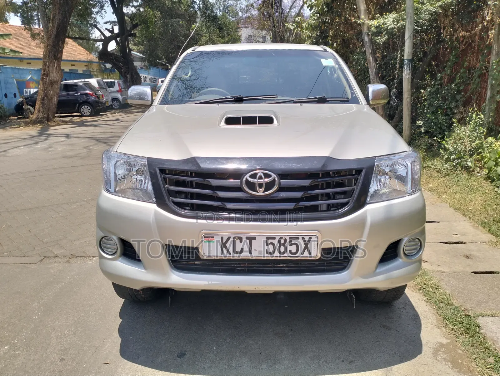 Toyota Hilux 2011 Gray