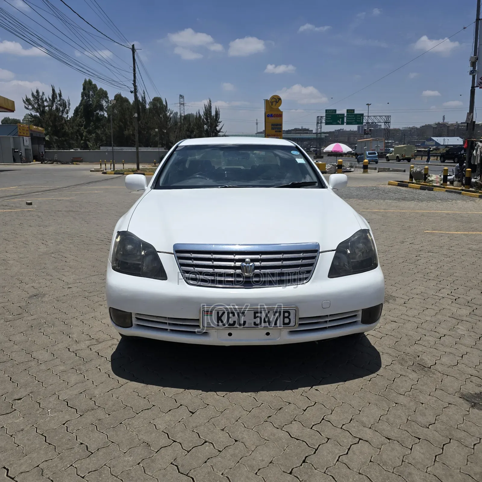 Toyota Crown 2010 White