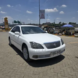 Toyota Crown 2010 White