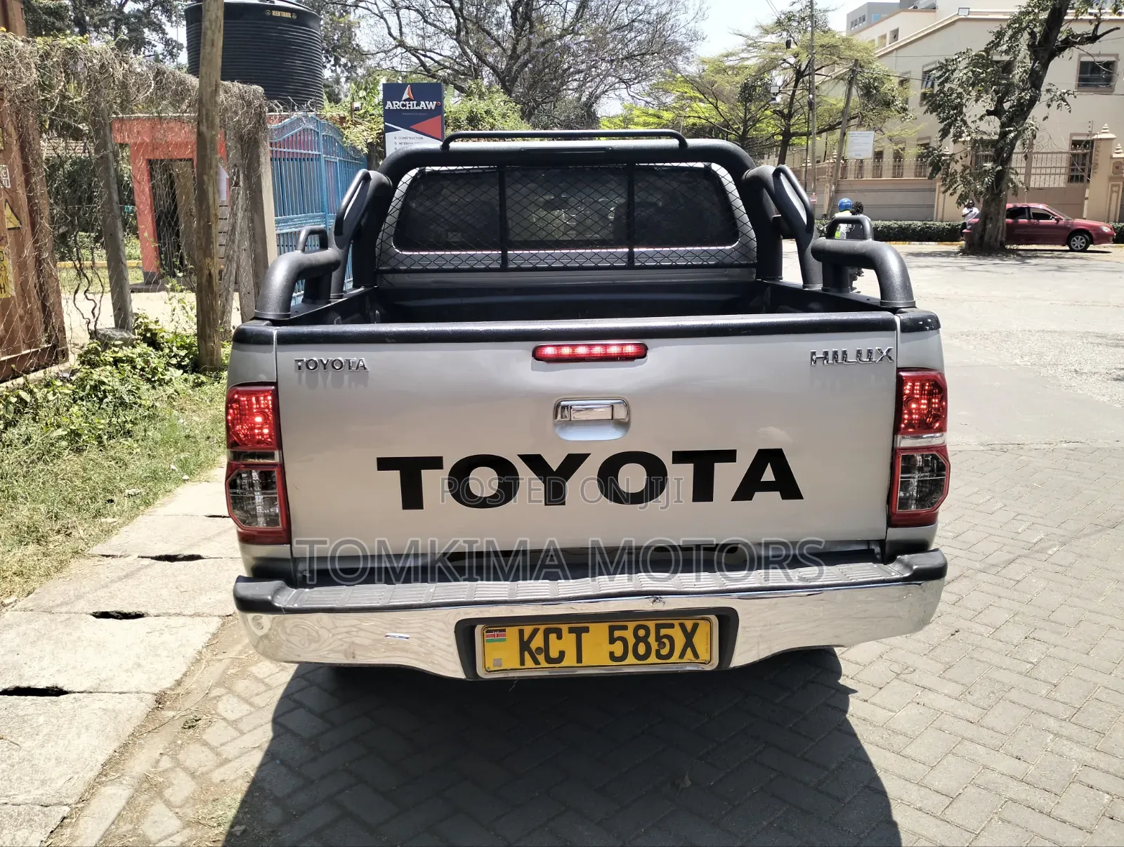Toyota Hilux 2011 Gray